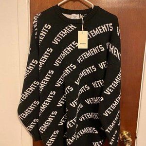 RARE VETEMENTS All Over Logo Crew Neck Jumper Sweatshirt